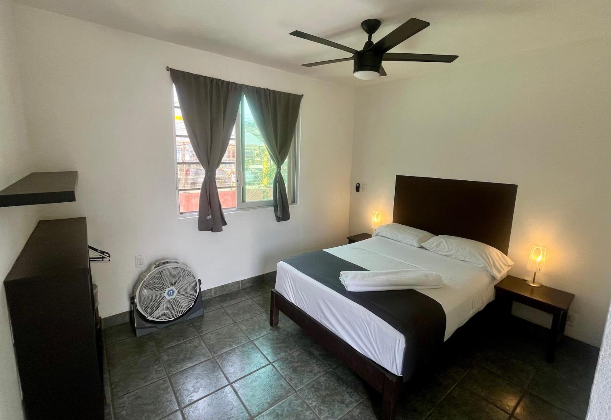 Hotel Aqualuna Cyclops Brisas de Zicatela Экстерьер фото